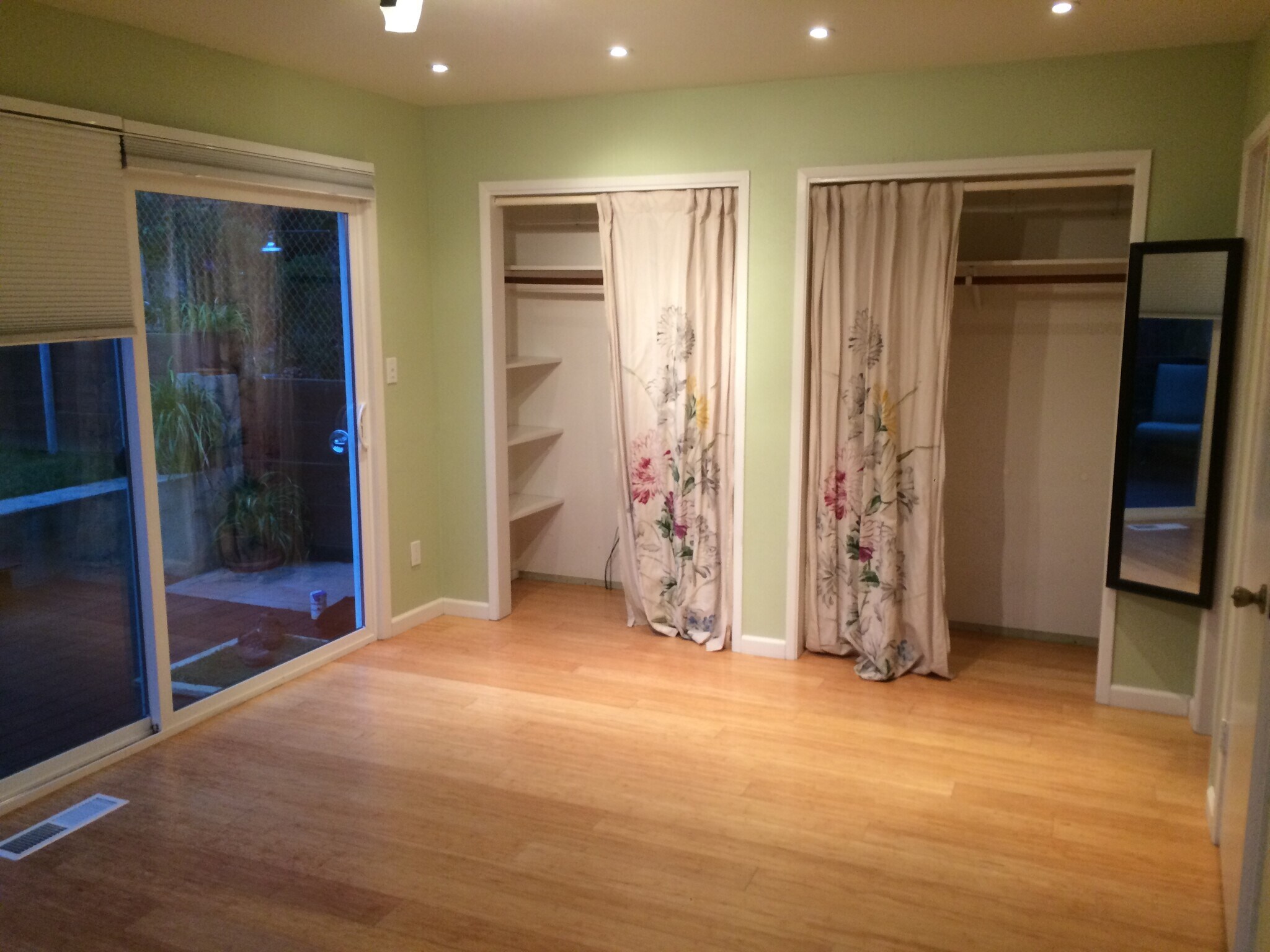 Building Photo - 233 Reichling Ave