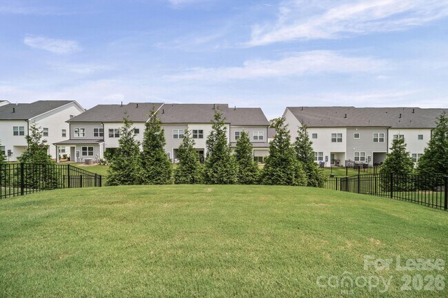 Building Photo - 8016 Brookbank Dr