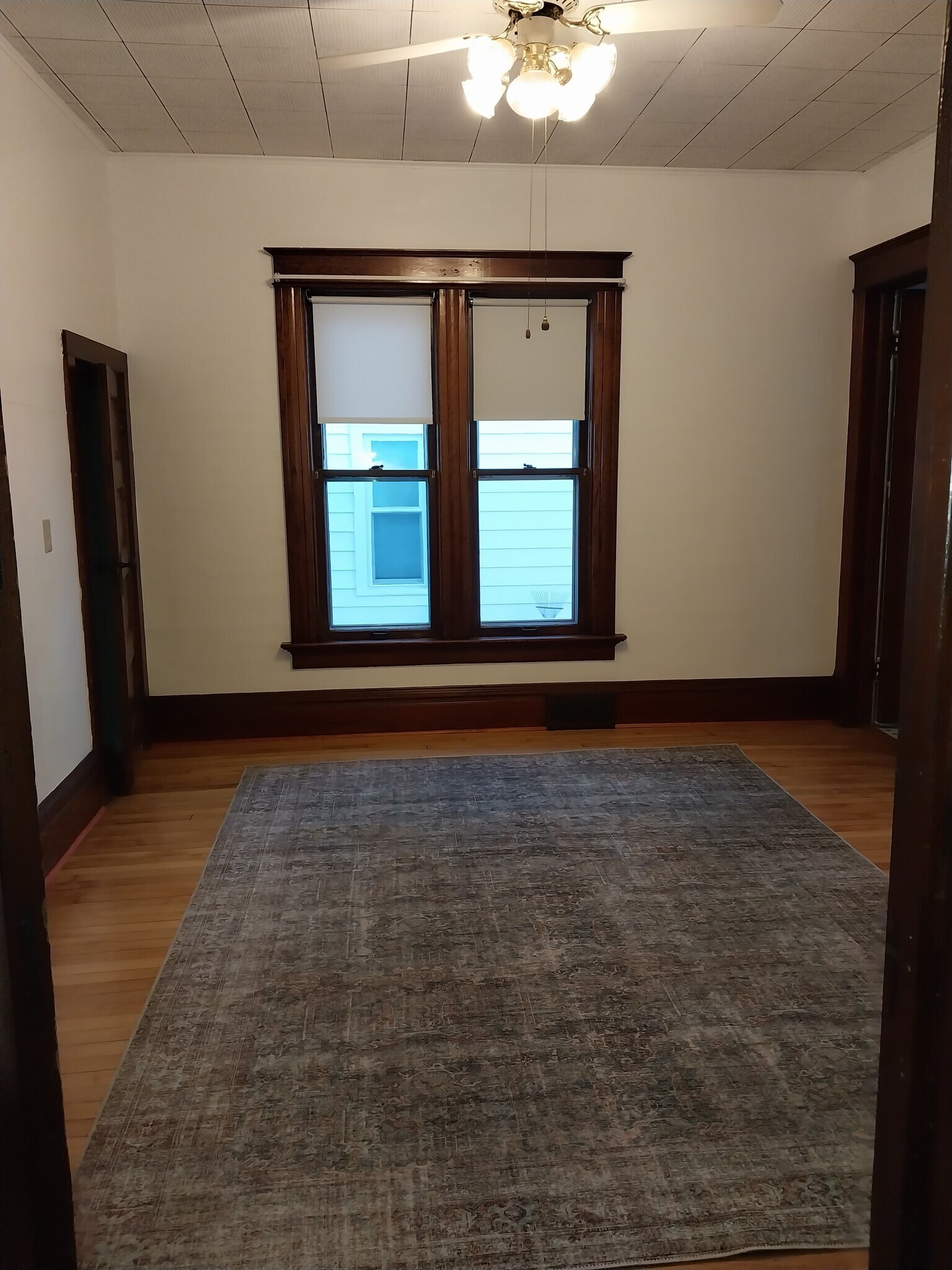 Building Photo - 48 Baldwin St