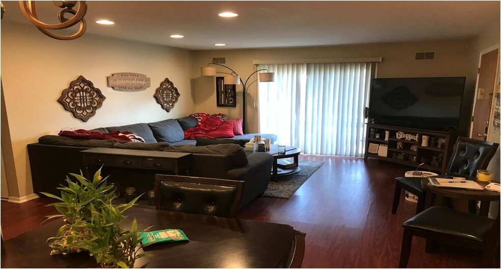 Building Photo - 45 John St