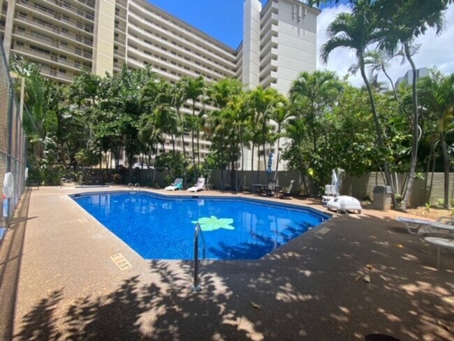 Building Photo - (INCLUDING UTILITIES, A/C & INTERNET) Studio Unit with 1 parking available Waikiki Marina!!