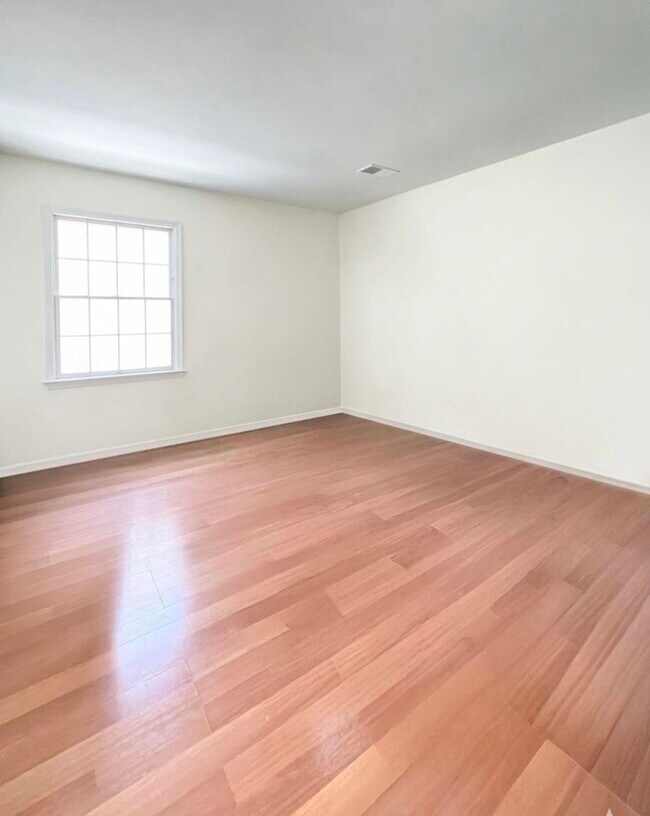 Building Photo - 85 Grieco Dr