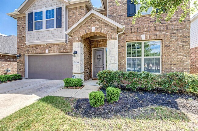 Building Photo - 15215 Holloway Hls Trl