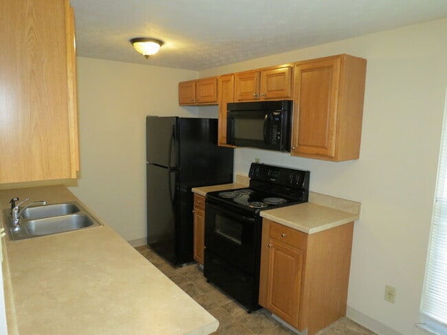 Building Photo - 924 Ruma Rd