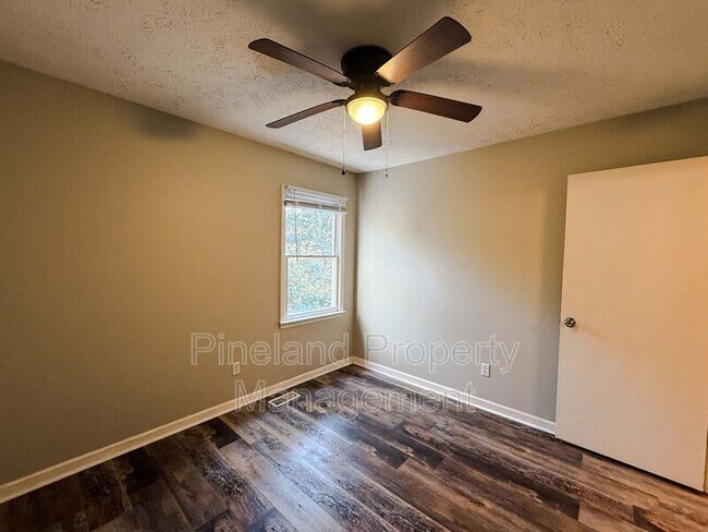 Building Photo - 1703 Natchez Loop