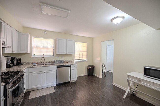 Building Photo - 5393 Kirk Dr