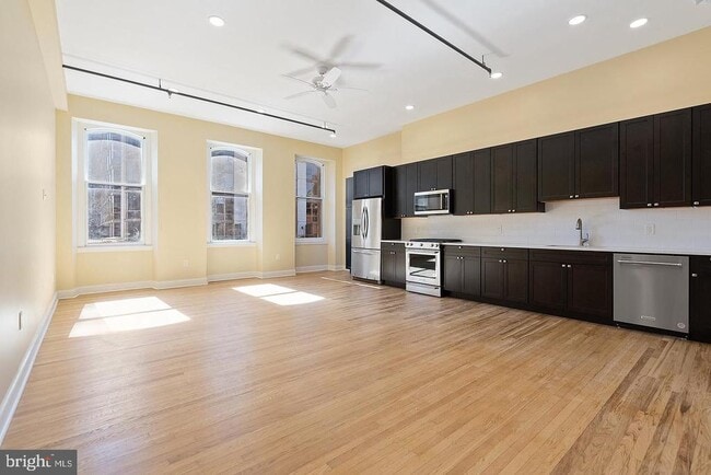 Building Photo - 2029 Walnut St