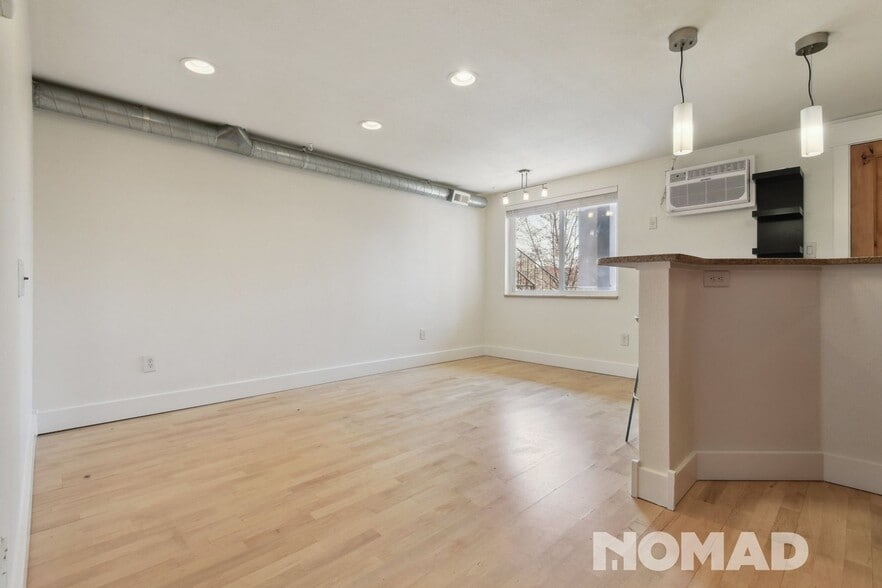 Building Photo - 195 S Pennsylvania St