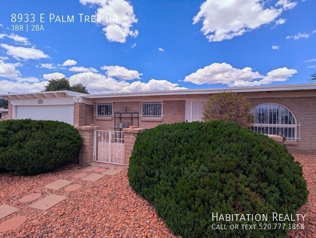 Building Photo - 8933 E Palm Tree Dr