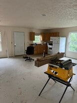 Building Photo - 3995 Glen Lily Rd