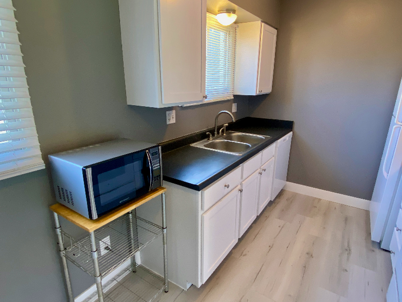 Building Photo - 2613 Davidson Dr