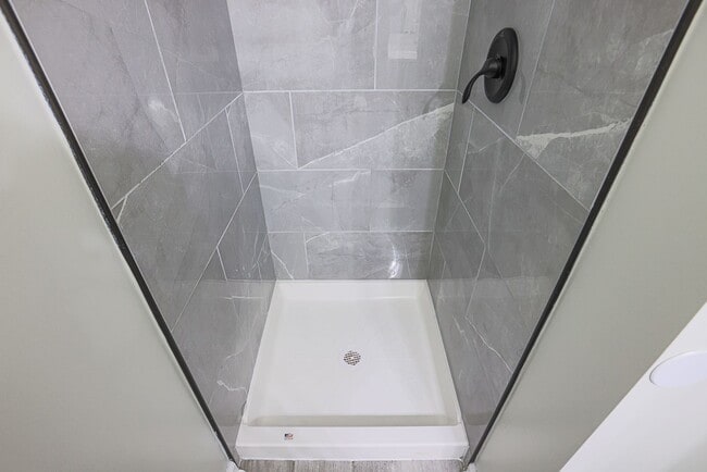 Building Photo - 758 Custis St