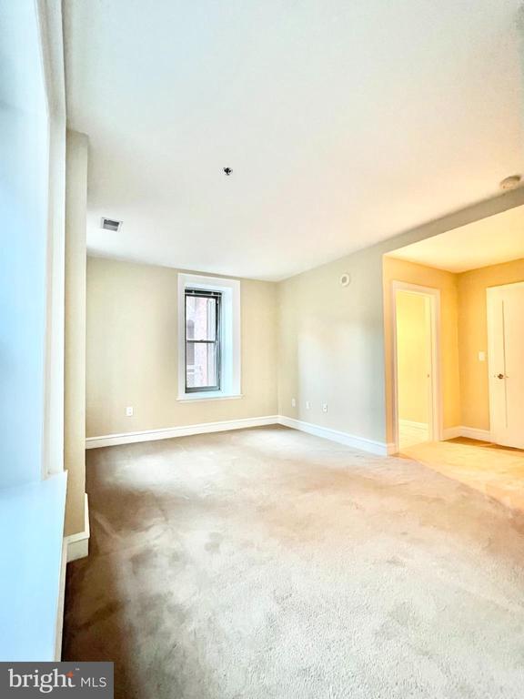 Building Photo - 1811 Chestnut St