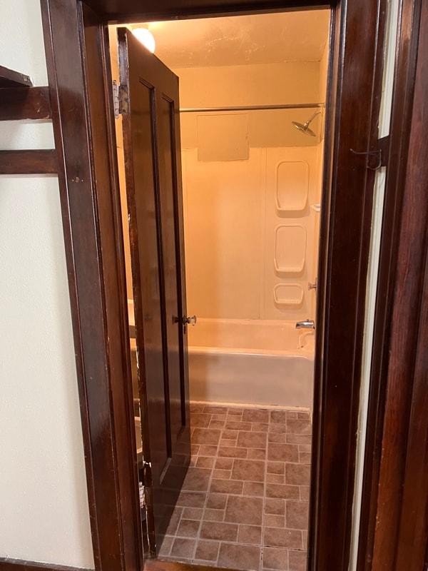 Building Photo - 413 N Main St