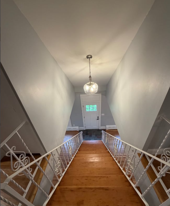 Building Photo - 148 Russells Mills Rd