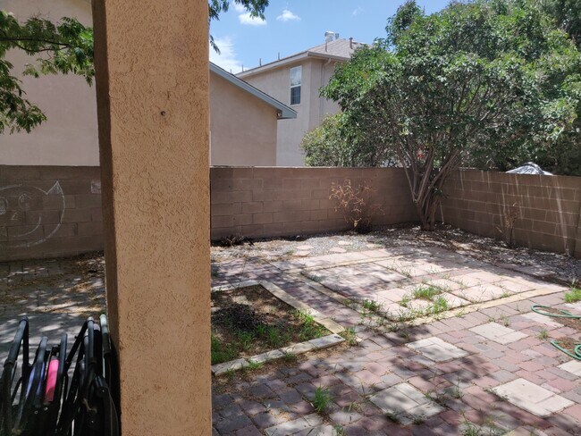 Building Photo - 7516 Tricia Rd NE