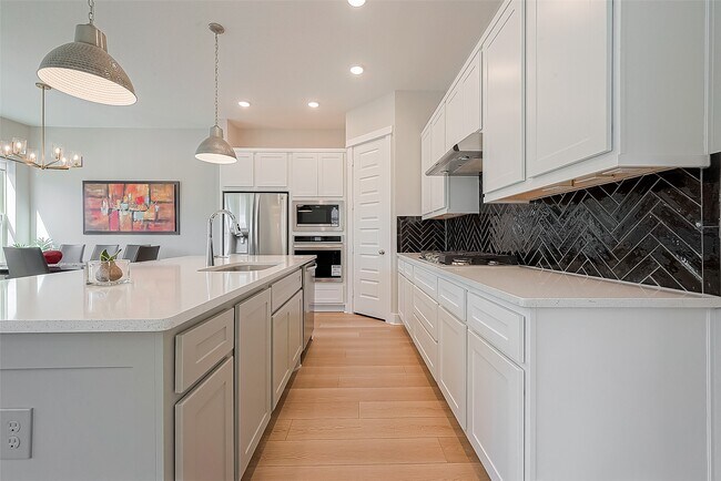 Building Photo - 10915 Brambling Wood Dr