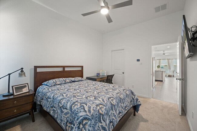 Building Photo - 5243 Legacy St