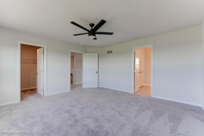 Building Photo - 2780 Riverview Ln