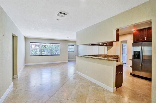 Building Photo - 5550 SW 130th Ave