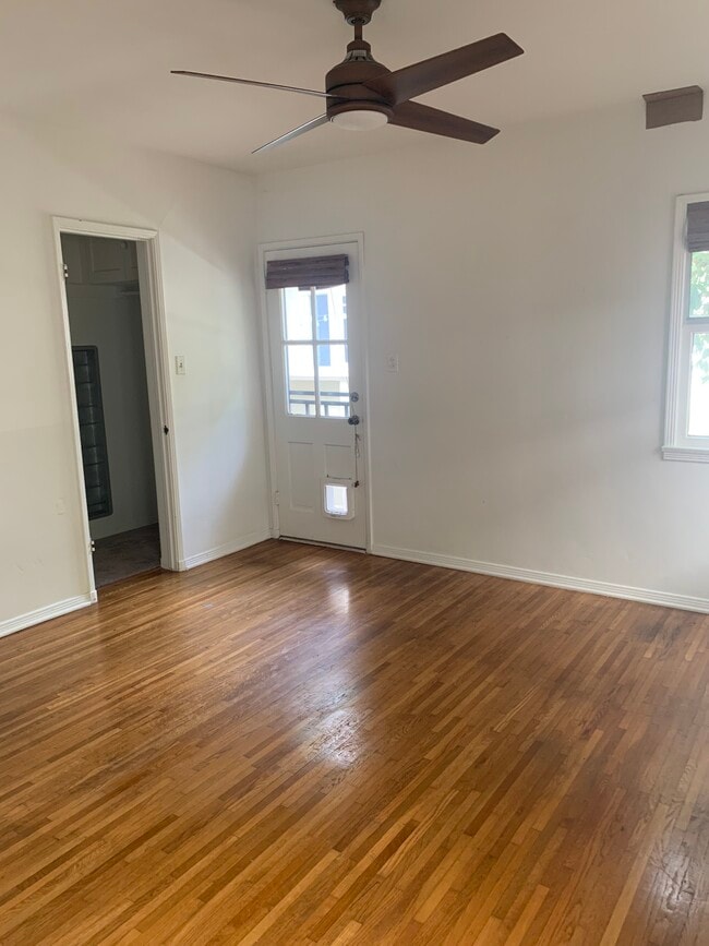 Building Photo - 1142 16th St