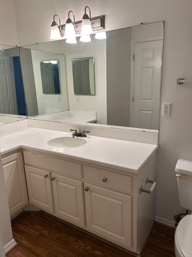Building Photo - Southside Savannah-Rare Hoover Creek Condo...