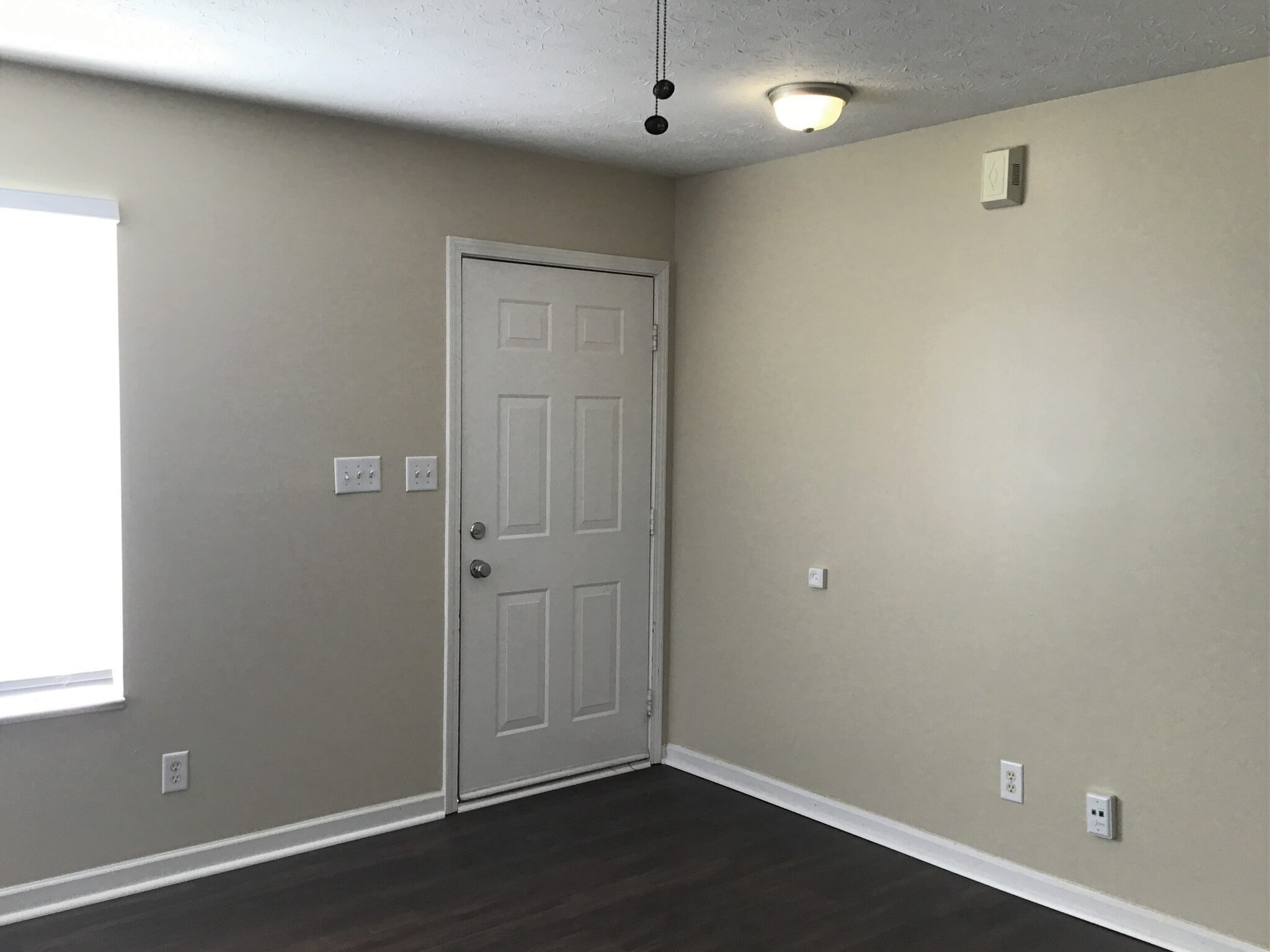 Building Photo - 6580 Dunsdin Dr
