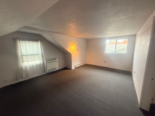 Building Photo - Great Home in Bethel-Danebo Neighborhood