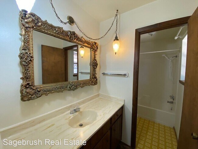 Building Photo - 3 br, 2 bath House - 2108 Glenarm