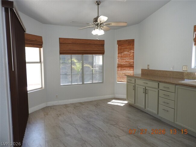 Building Photo - 4533 Chestnut Blaze