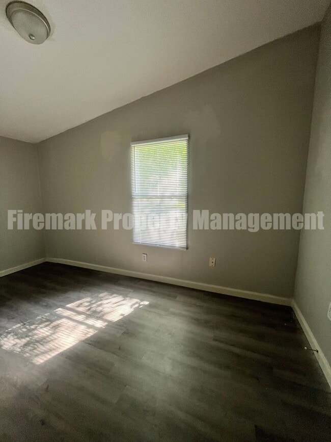 Building Photo - Double Wide for rent in Tullahoma