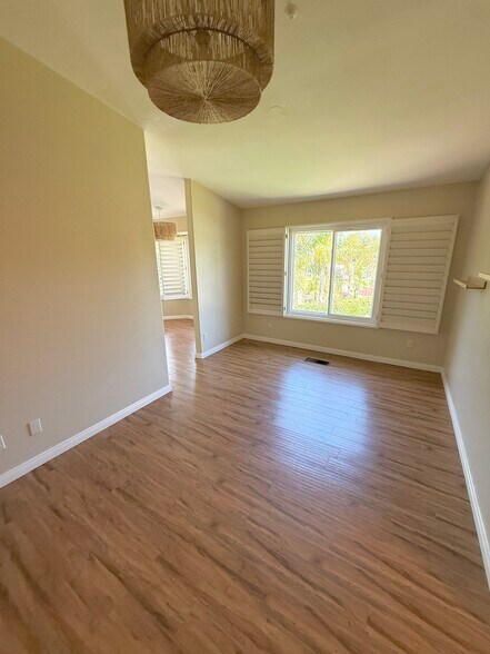 Building Photo - 709 Bozanich Cir