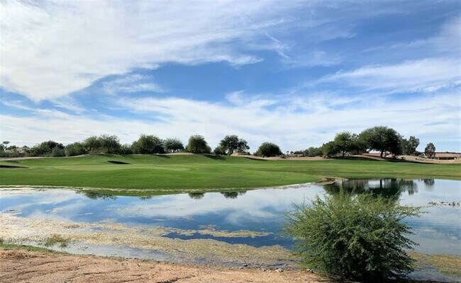 Building Photo - Mission Royal Resort Living Community! 5bd 3ba! Golf Course & Water Park!