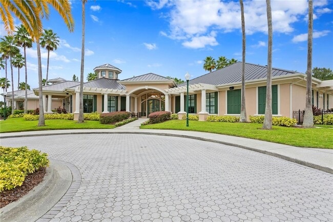 Building Photo - 10245 Devonshire Lake Dr