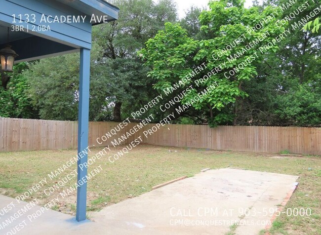Building Photo - 1133 S Academy Ave