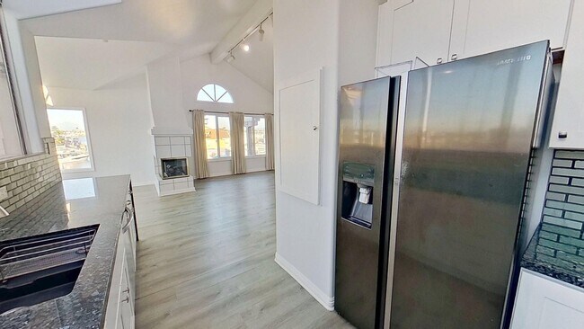 Building Photo - 16917 10th St