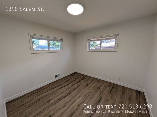 Building Photo - 1390 Salem St