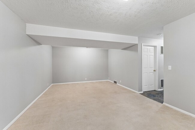 Building Photo - 4027 N 172nd Ave