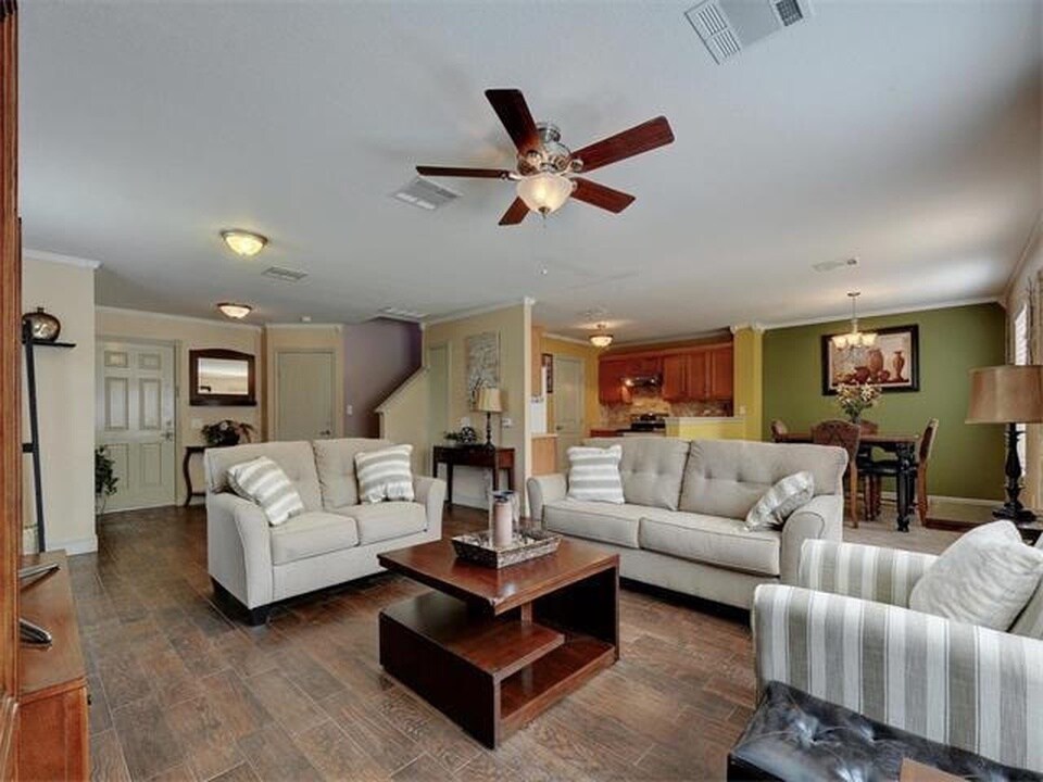 Building Photo - 8705 Davis Oaks Trail