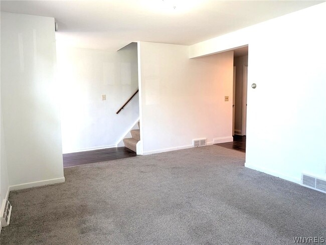 Building Photo - 253 Glenhaven Dr