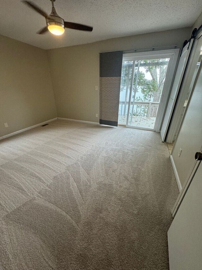 Building Photo - Enjoy Lakefront Luxury Year Round! $250 Off First Full Month's Rent!