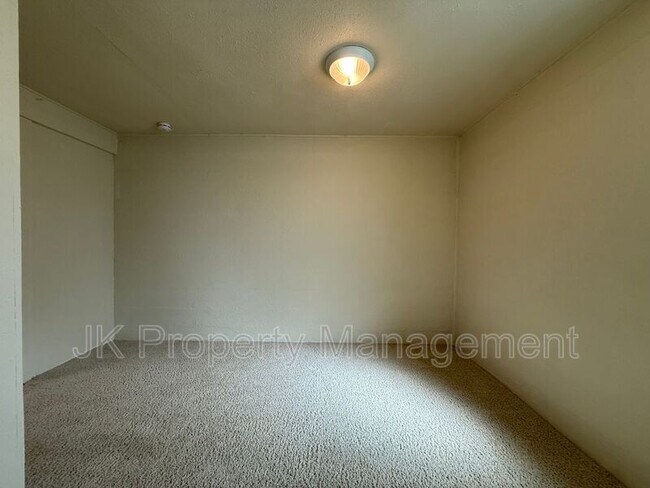 Building Photo - 2716 Central Ave