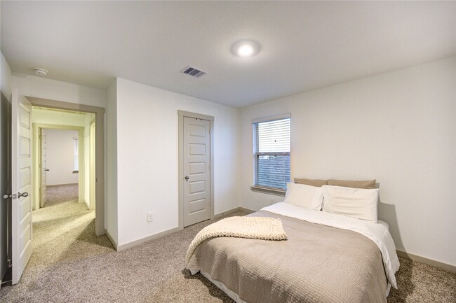 Building Photo - 6846 Dell Vista Drive