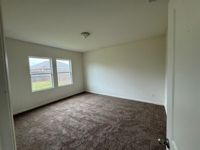 Building Photo - 10341 Castle Lyons Ln