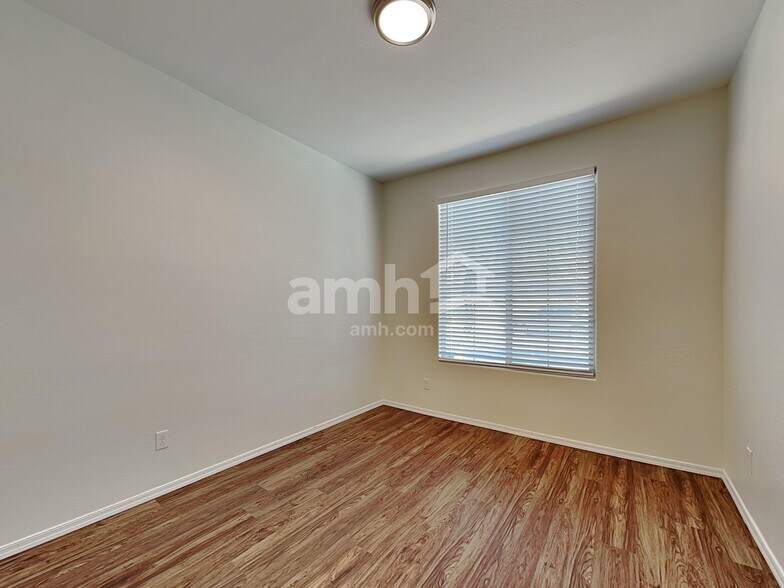 Building Photo - 1838 N 212th Ln