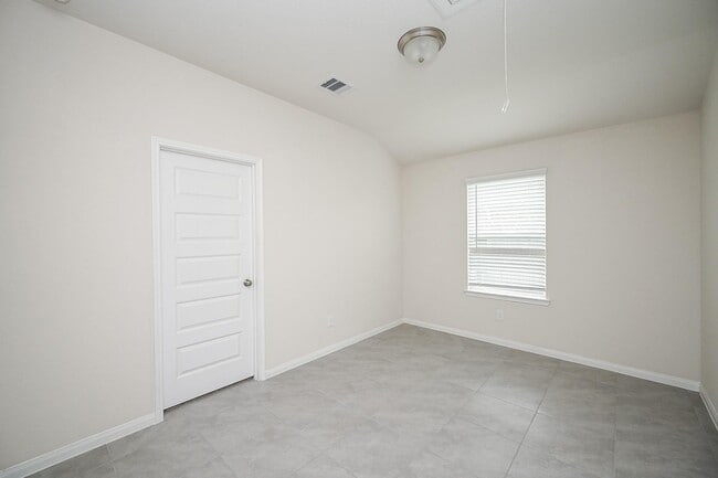 Building Photo - 6602 River Cherwell Ct