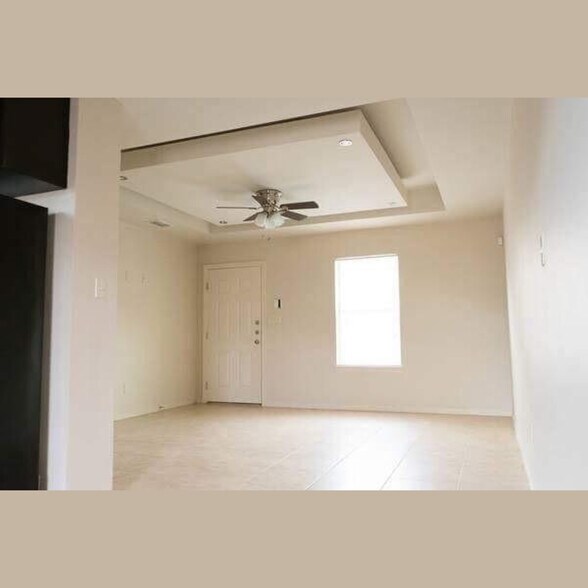 Building Photo - 2208 Taxco Ct