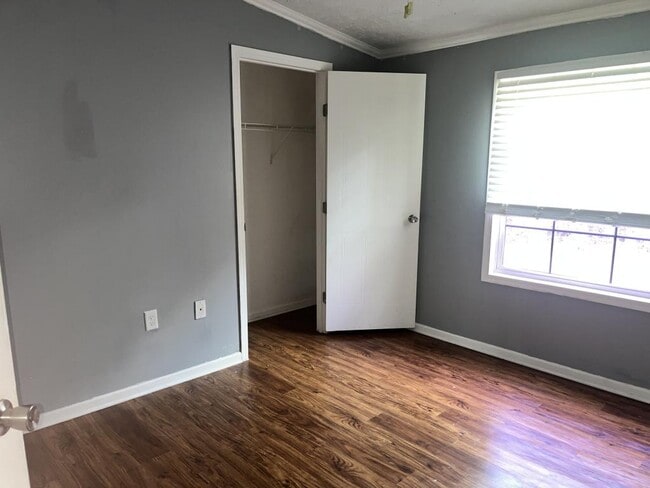 Building Photo - 4670 Calendula Ave