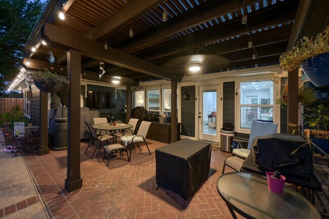Building Photo - 1507 Buchans Dr