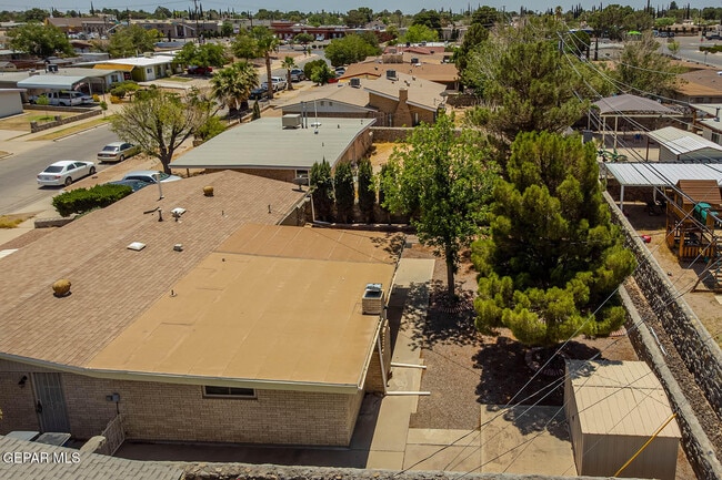 Building Photo - 2125 Pacheco Dr